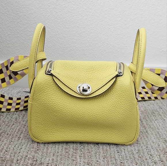 SOLD. Hermes Mini Lindy Qaudrille Lime - Picture 1 of 7